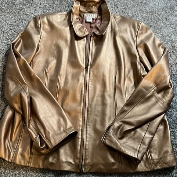 Cold water Creek, size 2K, gold pho leather, great for the holidays - Picture 1 of 3